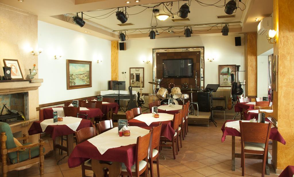 Stavrodromi Hotel Igoumenitsa Exterior photo